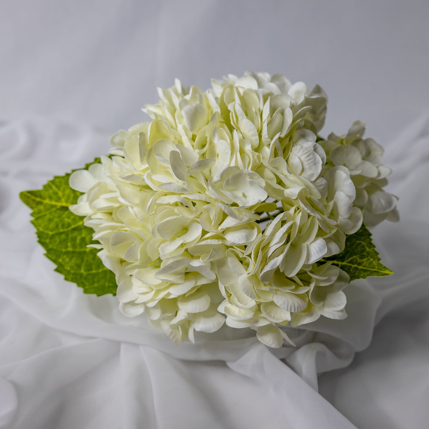 artificial white hydrangea flowers