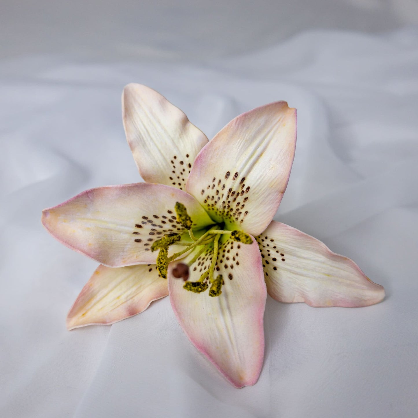 artificial light pink asiatic lily