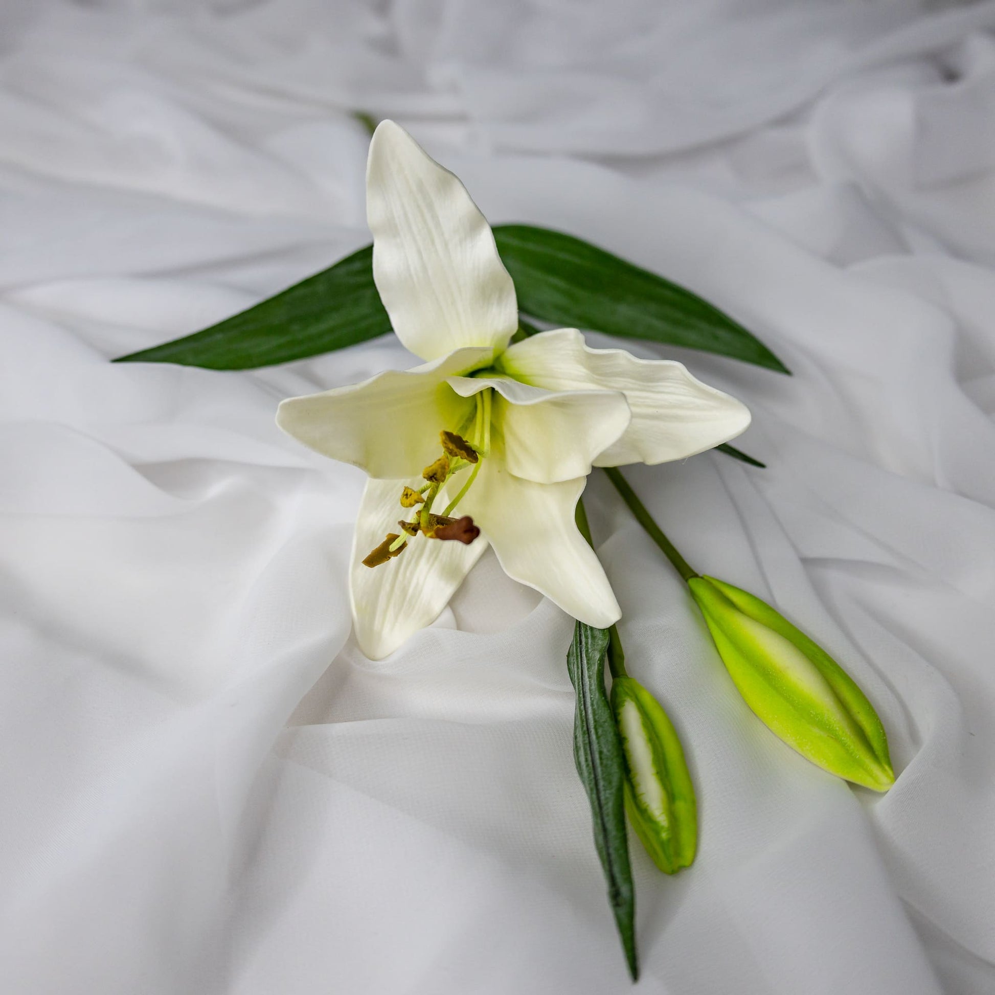 White Asiatic Lily Small - Realistic Artificial Flowers