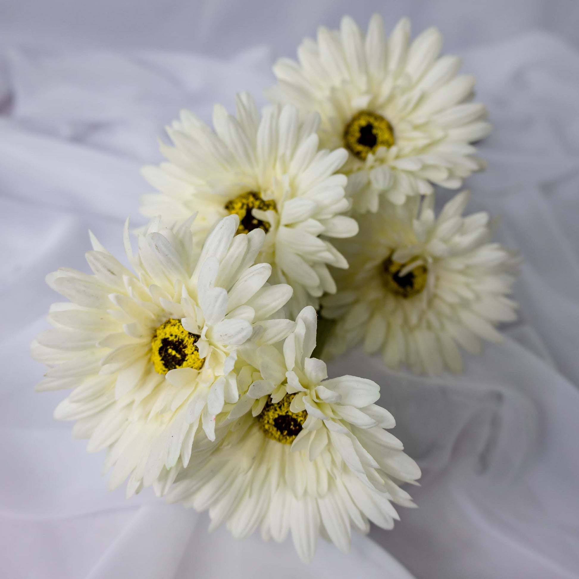 artificial white gerbera flowers 
