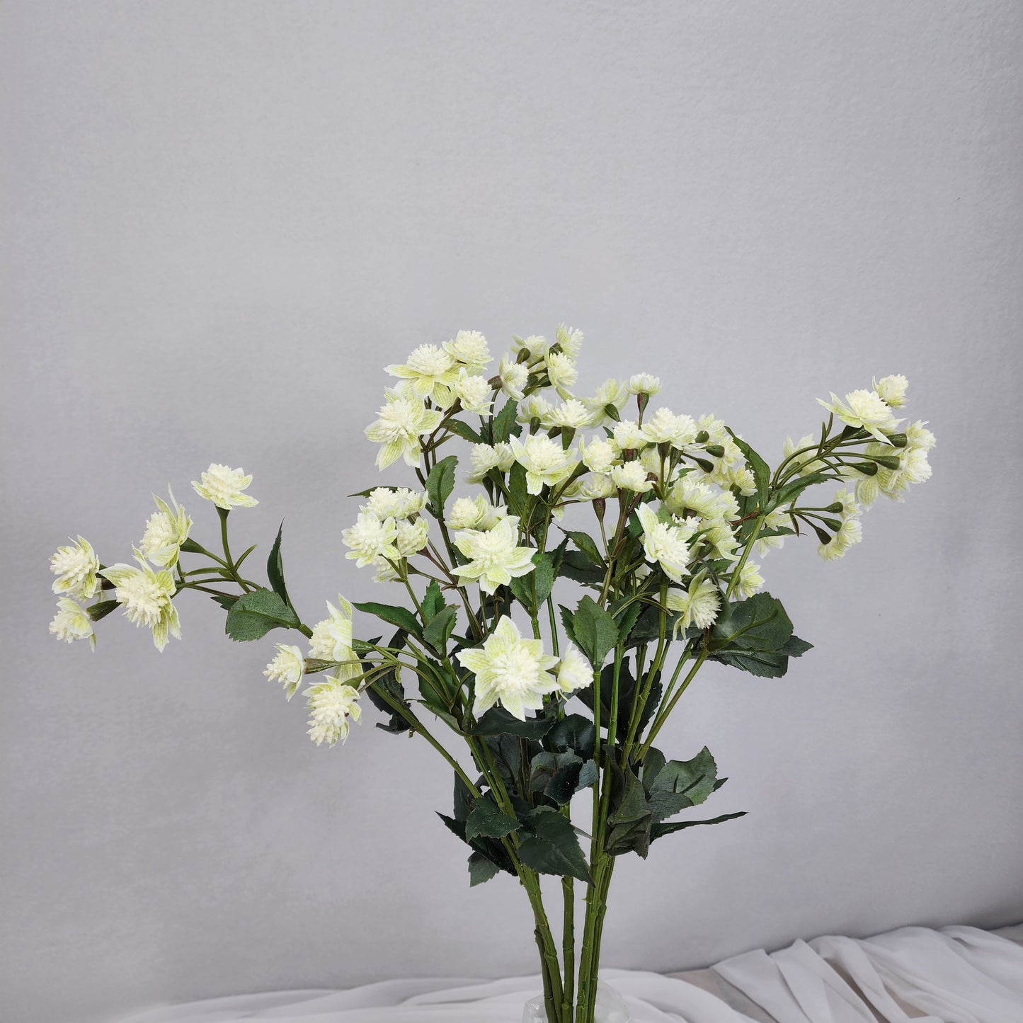 Astrania White- Realistic Artificial Flowers