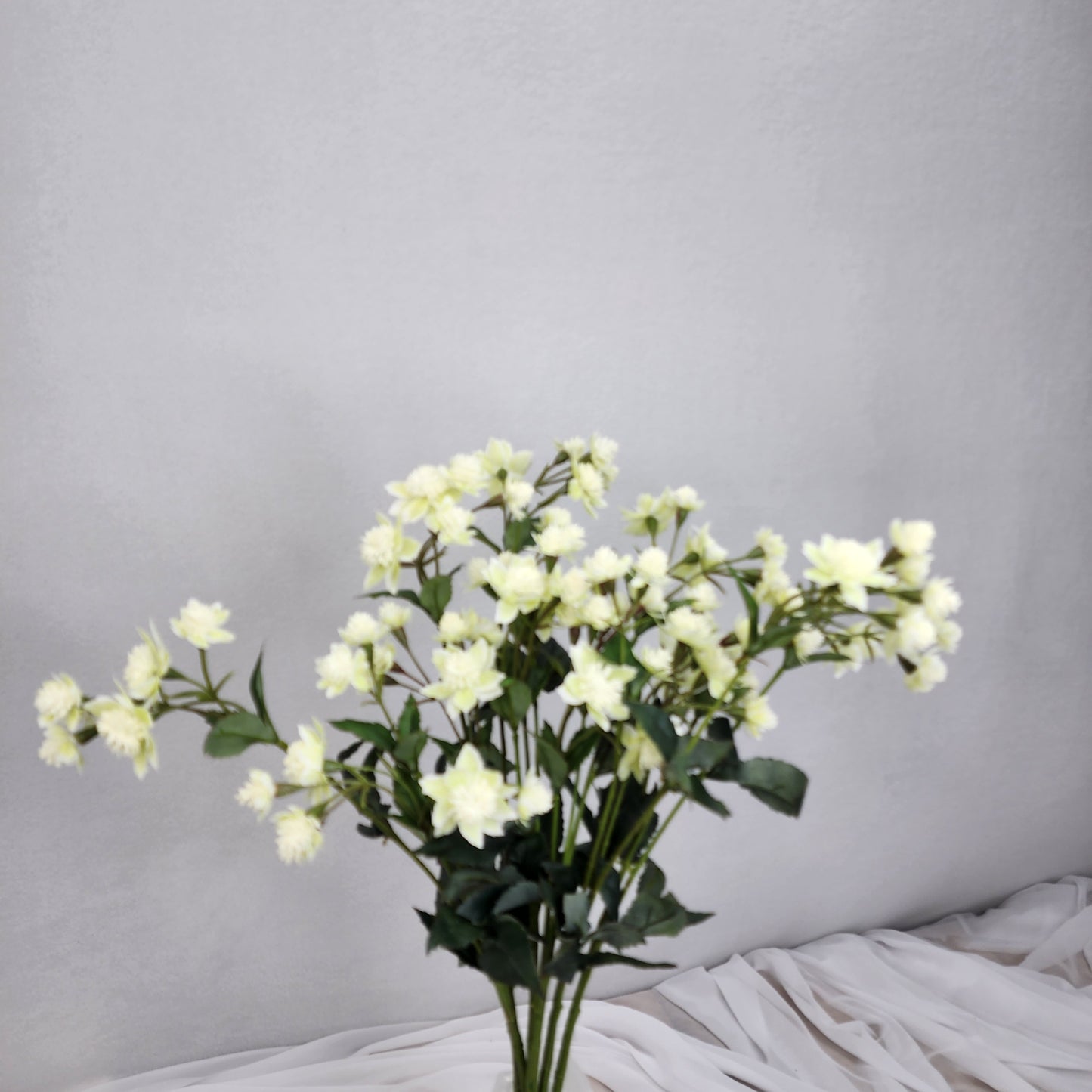 Astrania White- Realistic Artificial Flowers