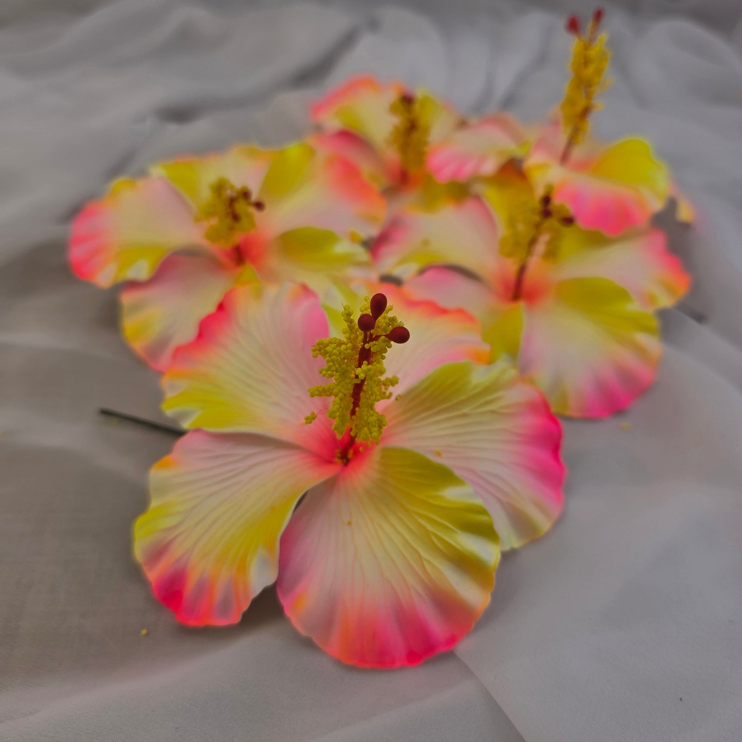 Neon Pink/Yellow Hibiscus Shimmery 11.5 cm Flowerhead
