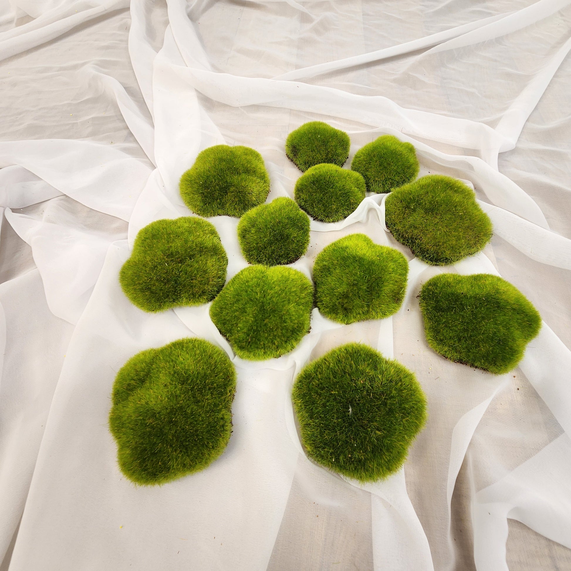 Moss Rocks Artificial - Realistic Artificial Greenery